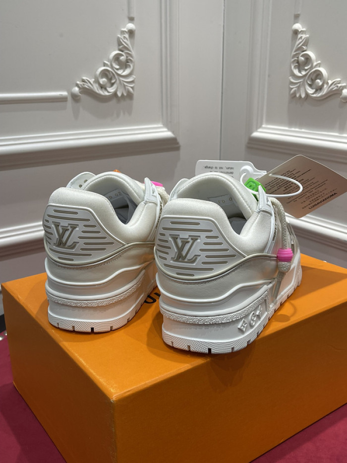 lv snekaers l000059