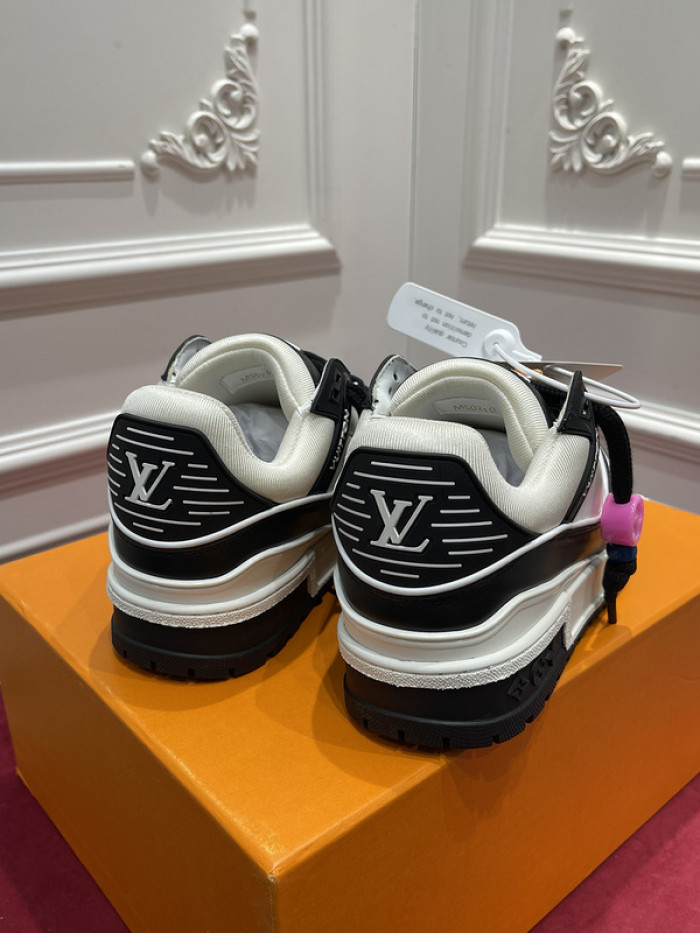 lv snekaers l000061