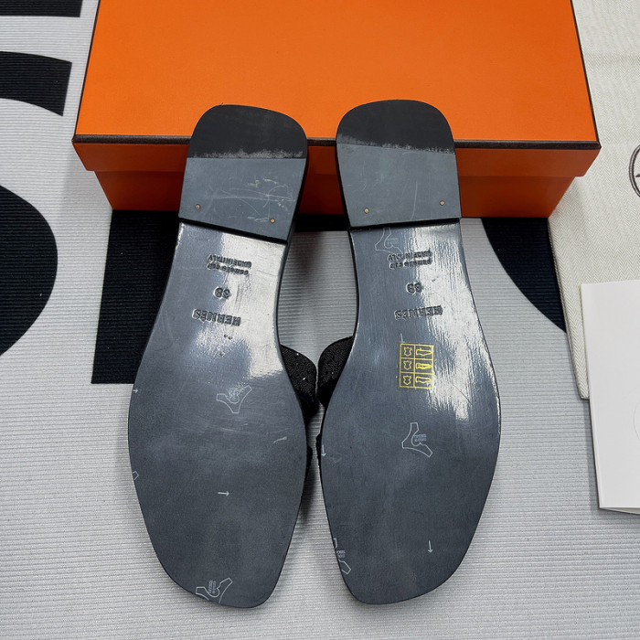 herme* sandal 28