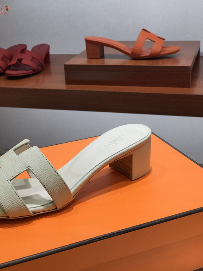 herme* sandal 52