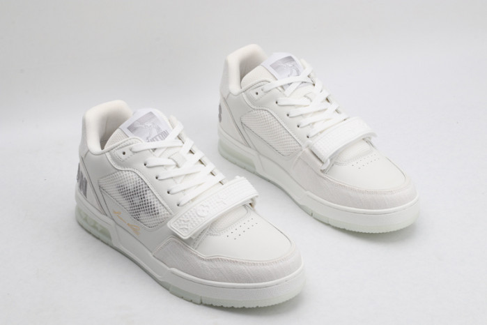 lv snekaers l000054