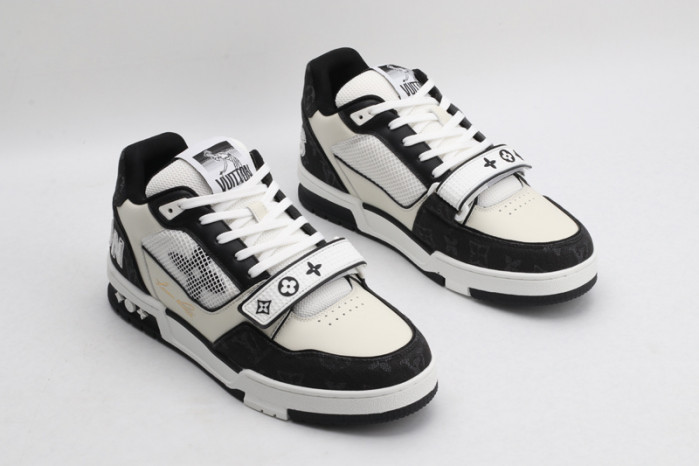 lv snekaers l000056
