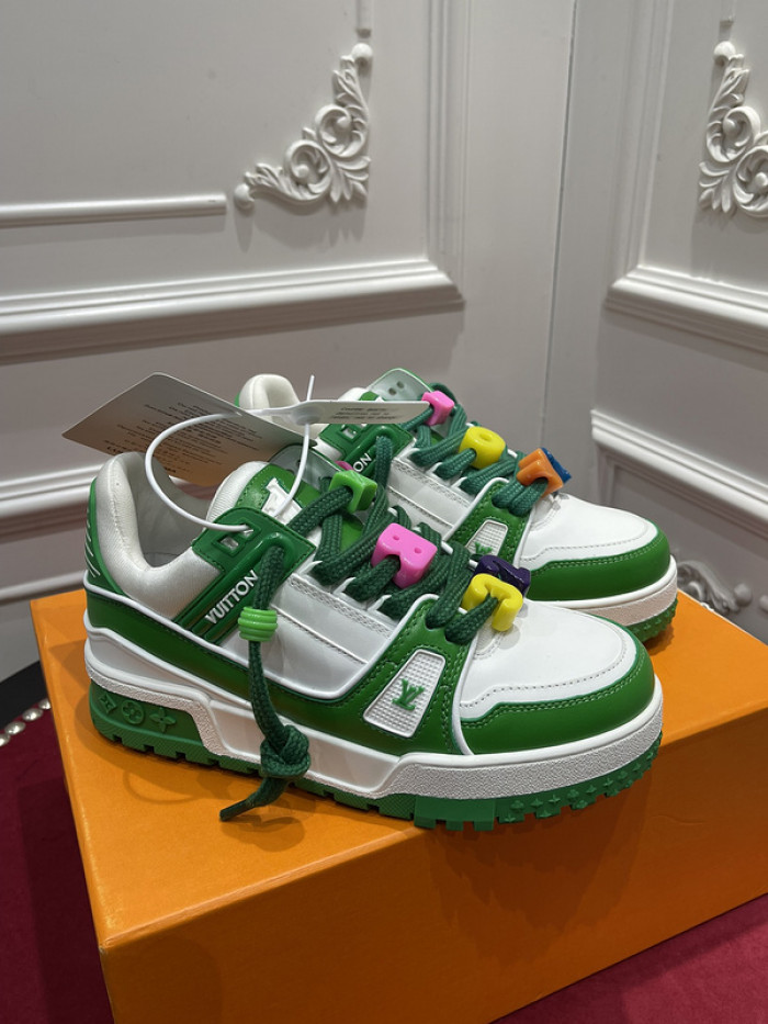 lv snekaers l000058