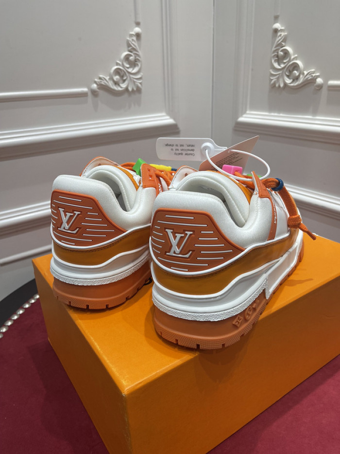 lv snekaers l000062