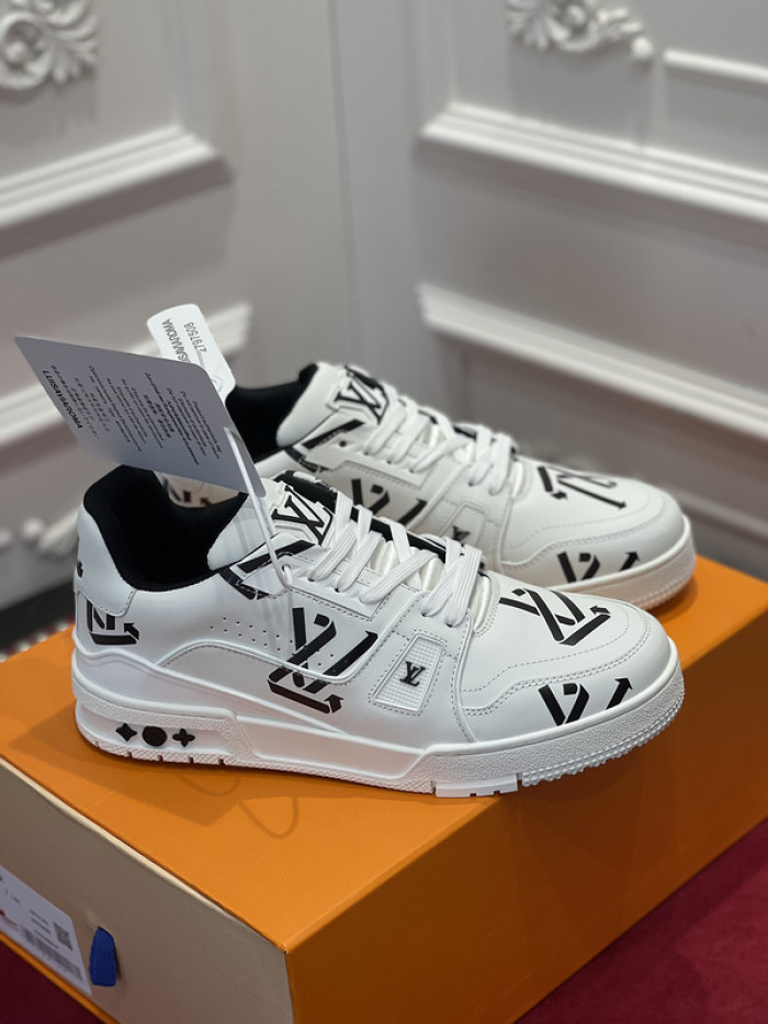 lv snekaers l000067