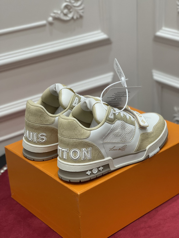 lv snekaers l000070