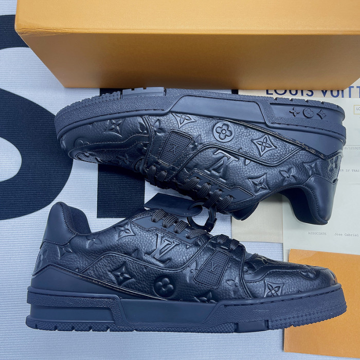 lv snekaers l000096