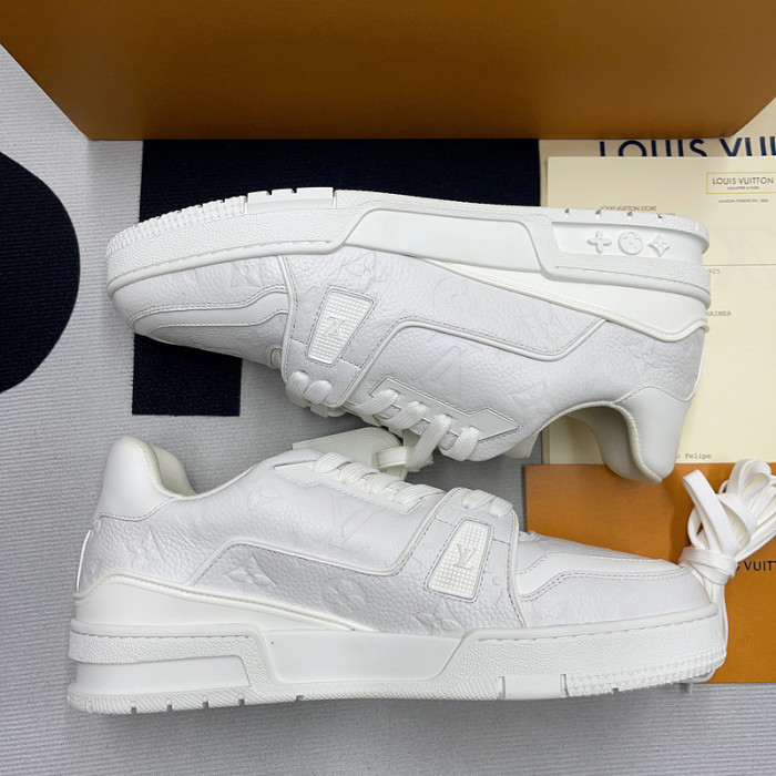 lv snekaers l0000109