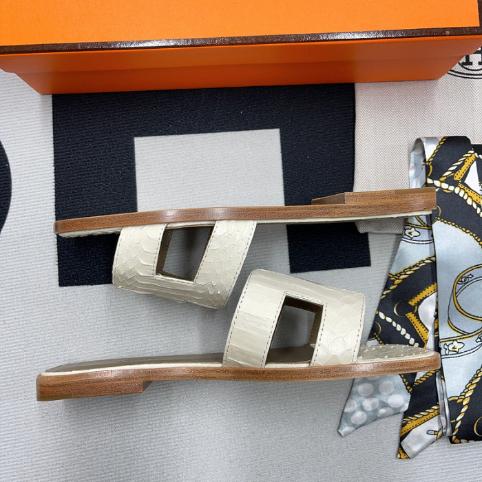 herme* sandal 21