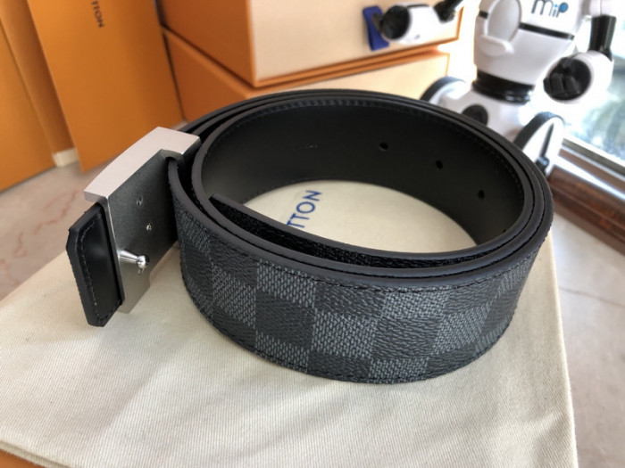 l*v belt 05