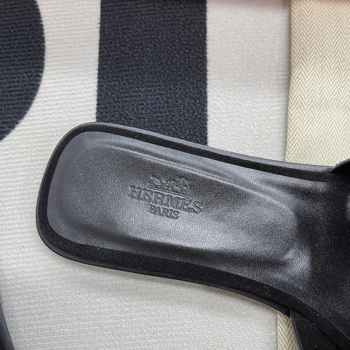 herme* sandal 33