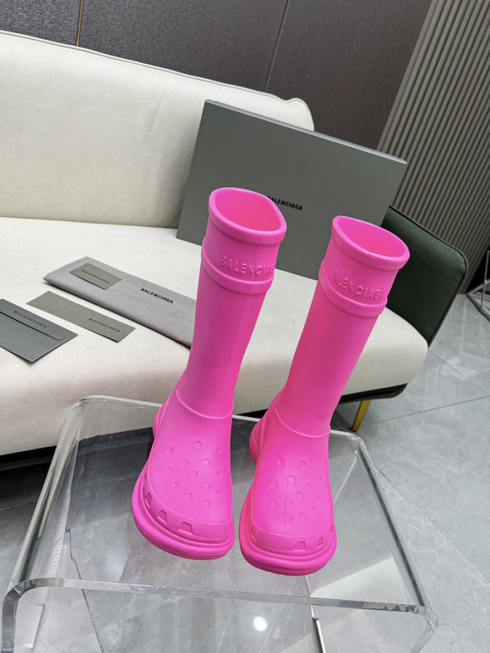 Ba*len*cia*ga x crocs chunky rubber boots b03