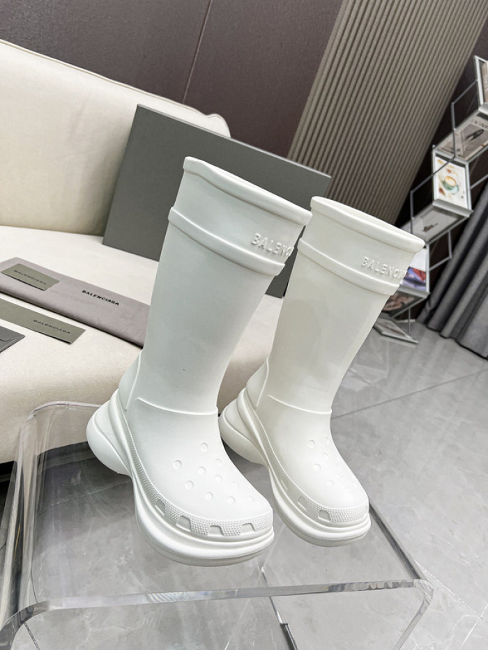 Ba*len*cia*ga x crocs chunky rubber boots b05