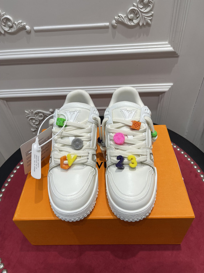 lv snekaers l000059