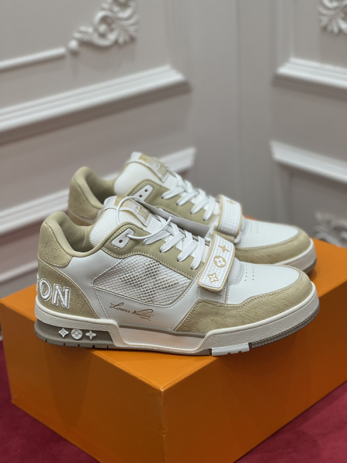 lv snekaers l000070