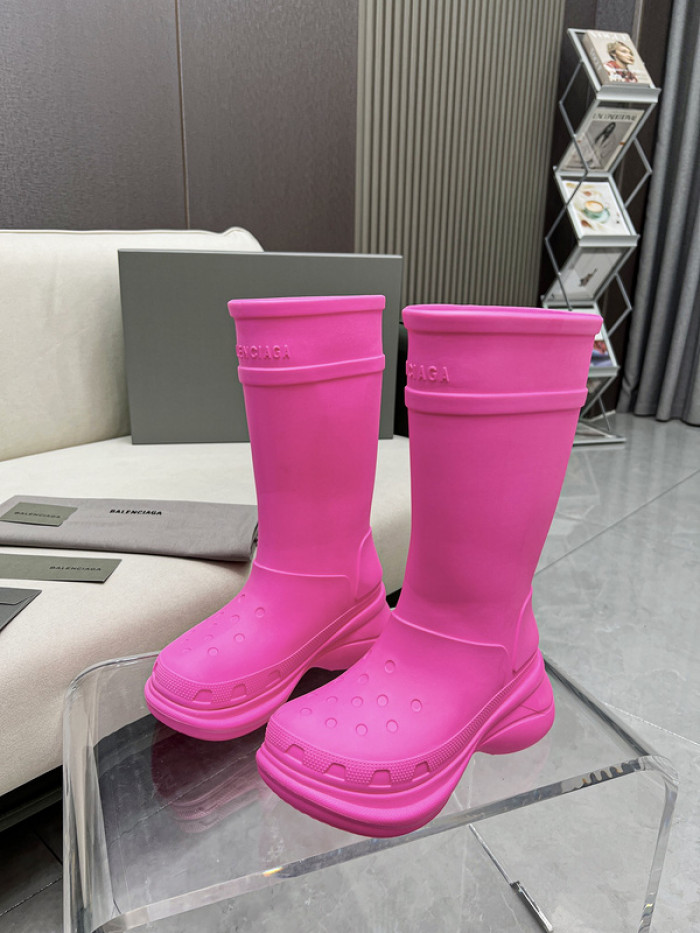 Ba*len*cia*ga x crocs chunky rubber boots b03