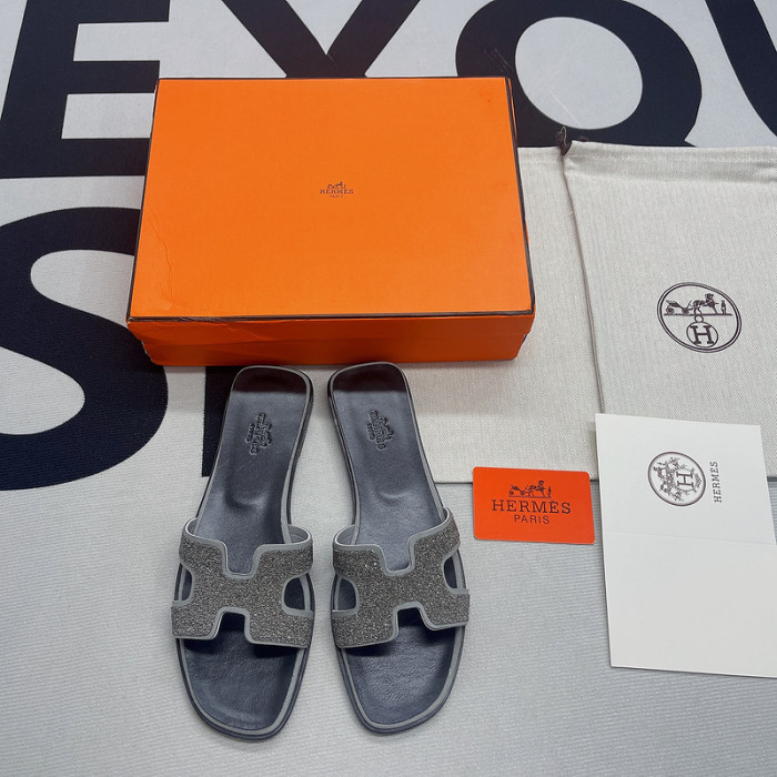 herme* sandal 32