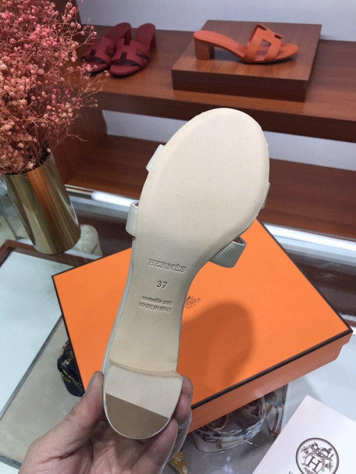 herme* sandal 52