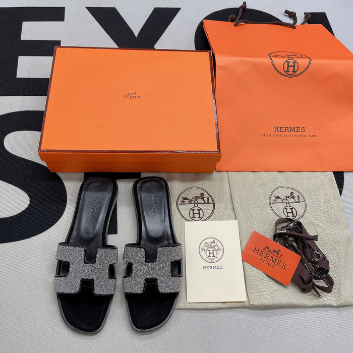 herme* sandal 33