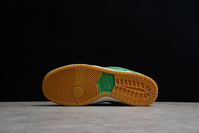 nike sb dunk low st. patrick’s day bq6817 303