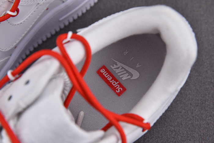 S*p*e x nik air force 1 cu9225-101