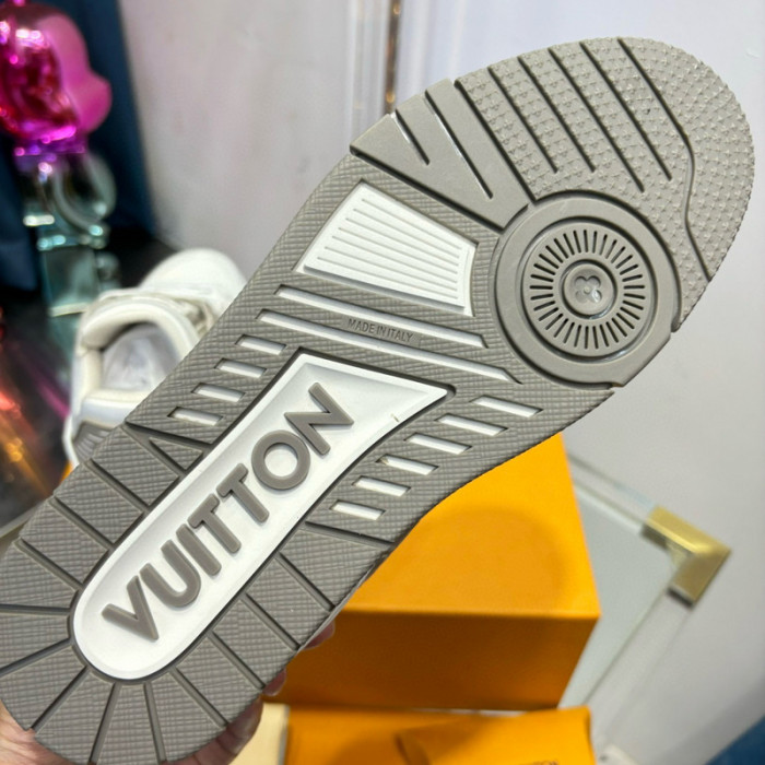 lv snekaers l0000139