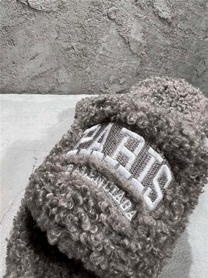 balenciag* sandal bs50