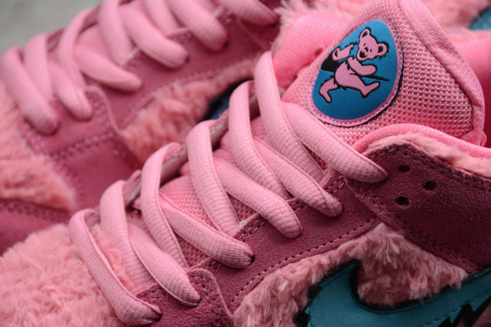 grateful dead x nike sb dunk low pink bear cj5378-600