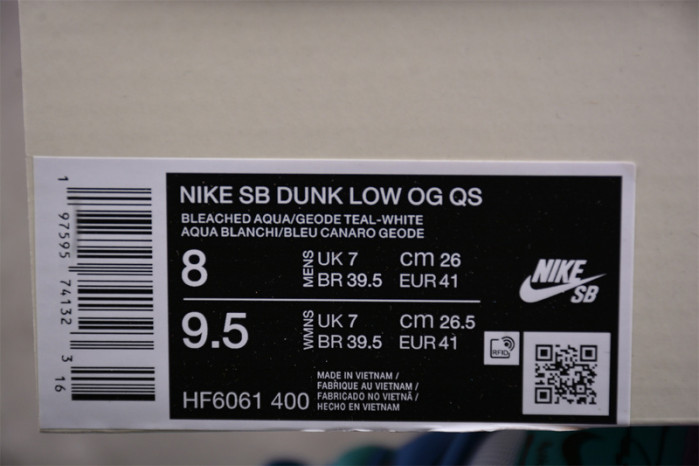 nike sb dunk low futura laboratories bleached aqua hf6061-400