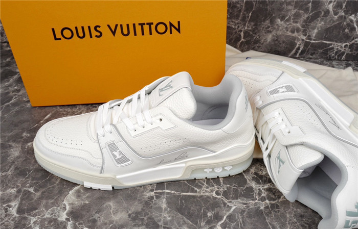 lv snekaers l0000326