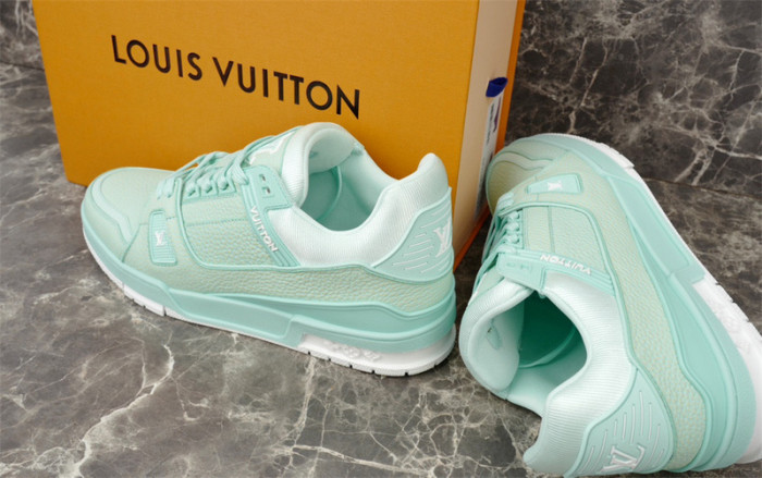 lv snekaers l0000311