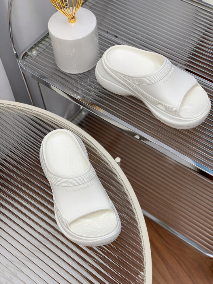 balenciag* sandal bs63