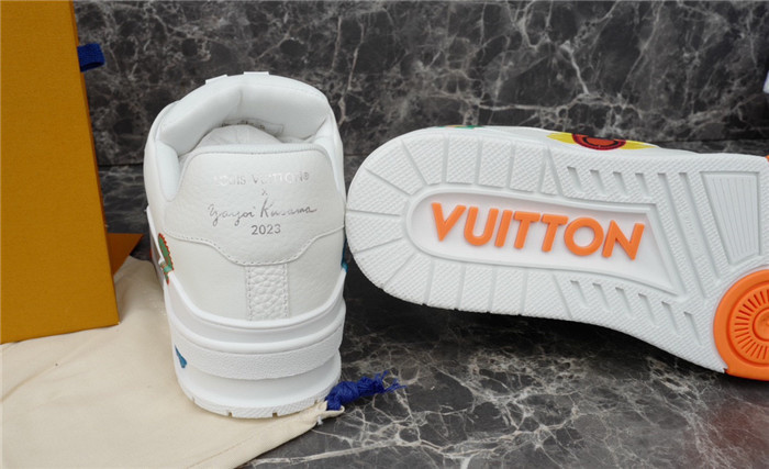 lv snekaers l0000327