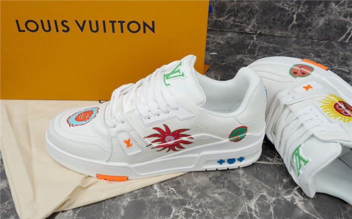 lv snekaers l0000327