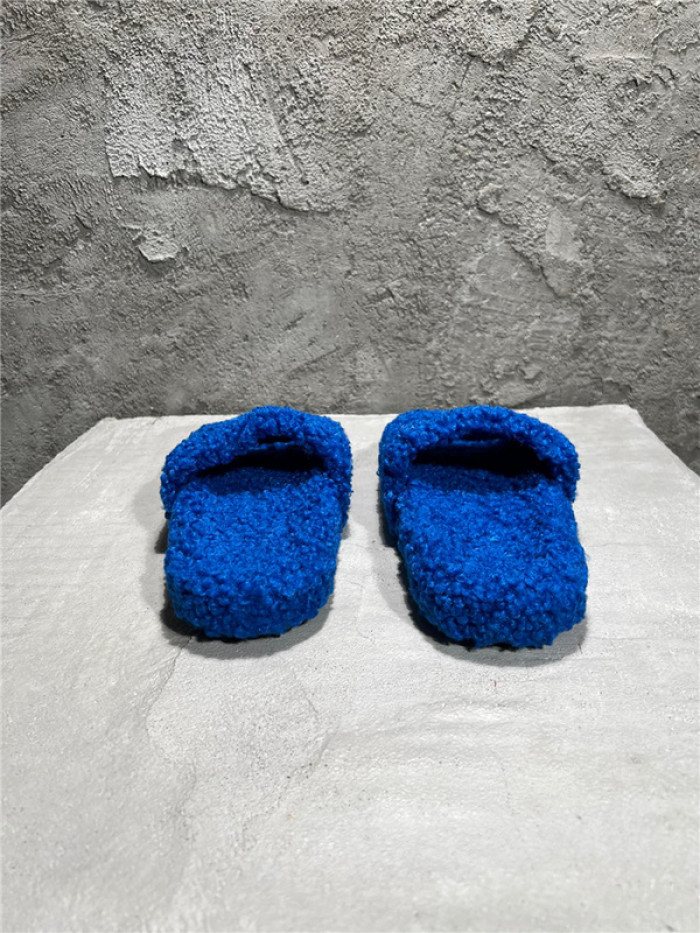 balenciag* sandal bs57
