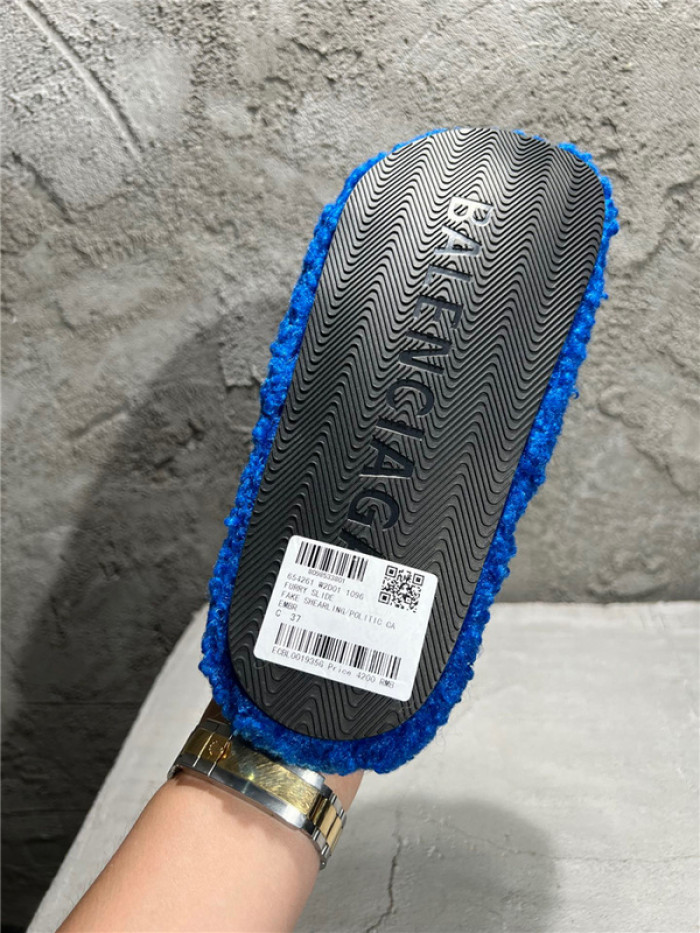 balenciag* sandal bs57