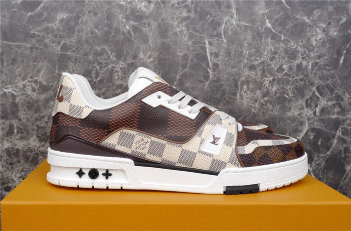 lv snekaers l0000329