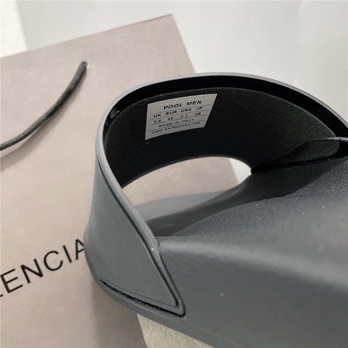 balenciag* sandal bs39