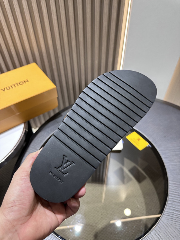 l&v sandal 54