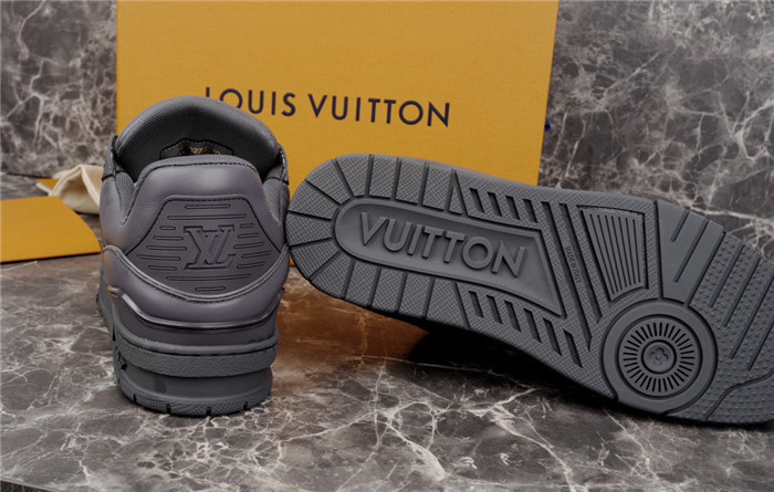 lv snekaers l0000324