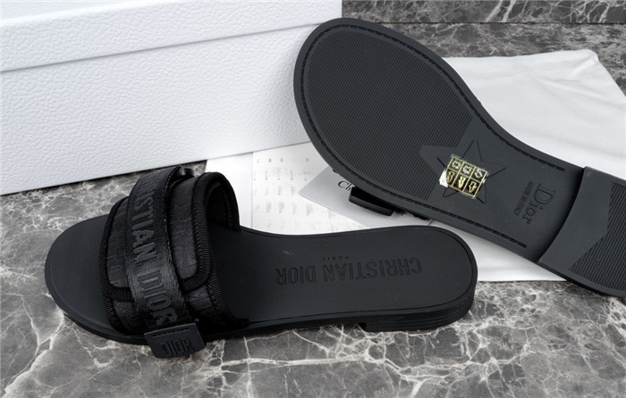 dio* sandals ds40