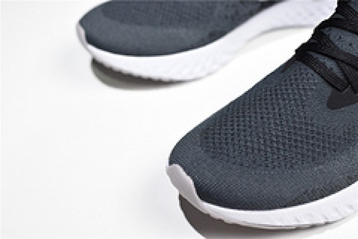 nike epic react flyknit black and grey dots point noirs et gris aj7283 996