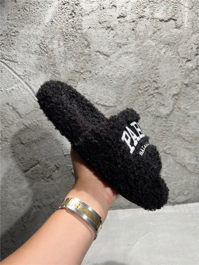 balenciag* sandal bs49