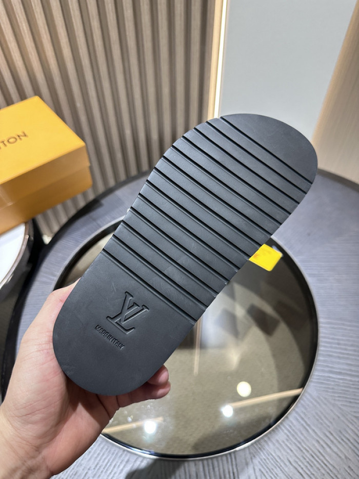 l&v sandal 44