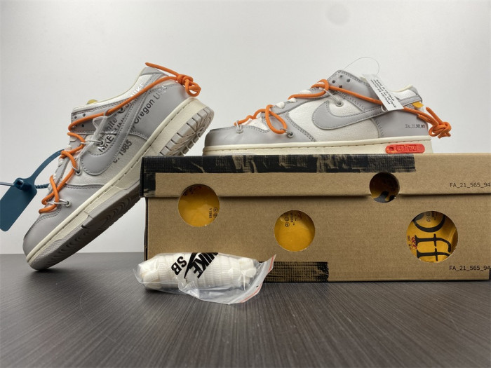 dunk low “44 of 50” dm1602-104