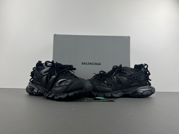 Ba*len*cia*ga track w3co1 1000