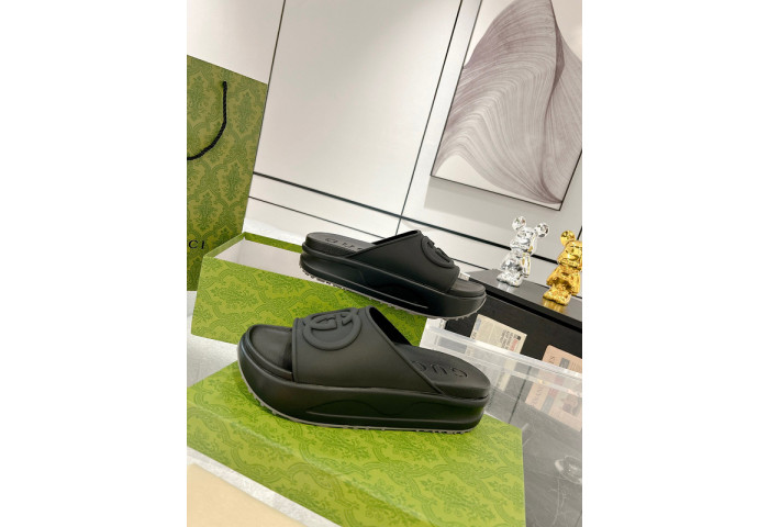 G*u*i* sandal148
