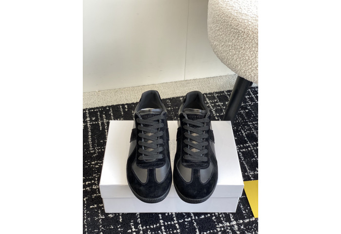 MAISON MARGIELA CALFSKIN S57WS0288