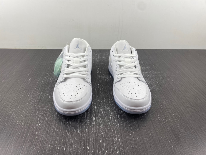 Air Jordan 1 Low GS “Glitter Swoosh” FQ9112-100