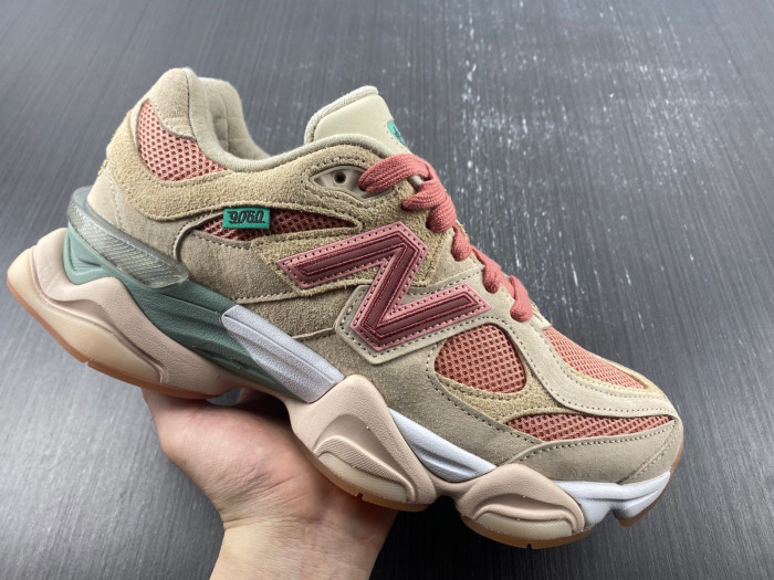 Bape x New Balance 2002R M2002RHO DFY13